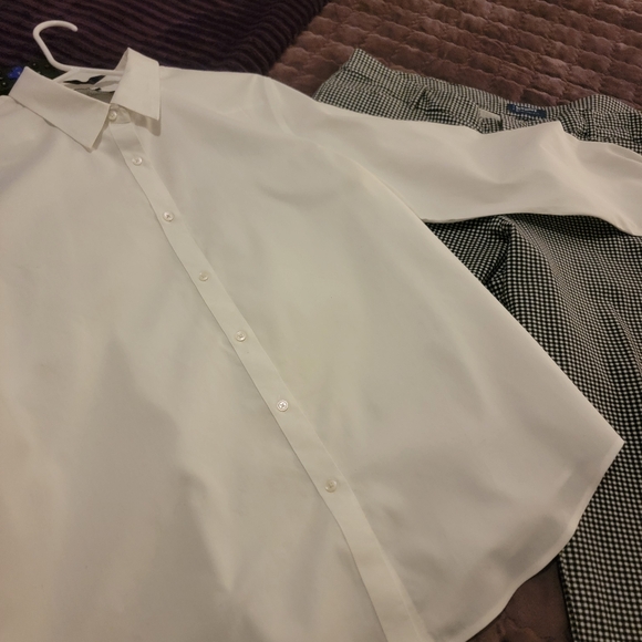 Pre-loved Jones New York white button down,Gap houndstooth ankle length pants. - Picture 5 of 12